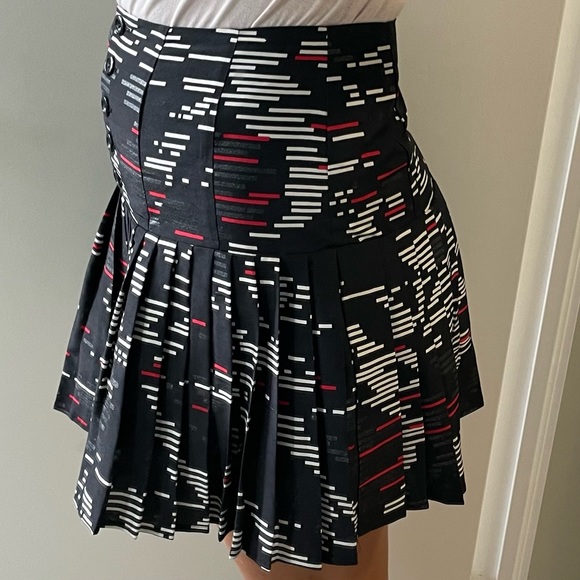 Pleated bottom skirt - Picture 5 of 7